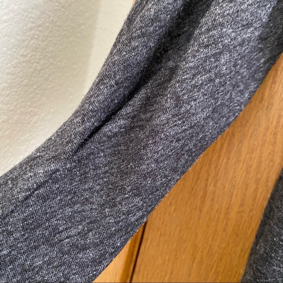 BANANA REPUBLIC • Charcoal Gray Long Sleeve Top with Sleeve Detail - Size S - Picture 6 of 11